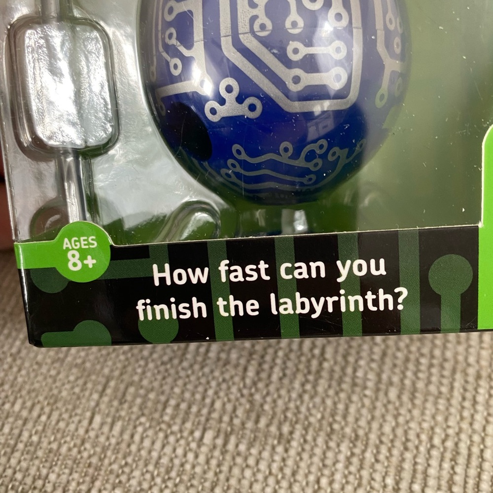 BePuzzled Smart Egg Labyrinth Puzzle - Blue NIB - Picture 3 of 4